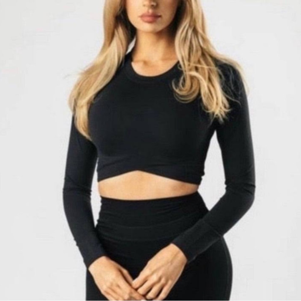 Alphalete Apex Crop Long Sleeve